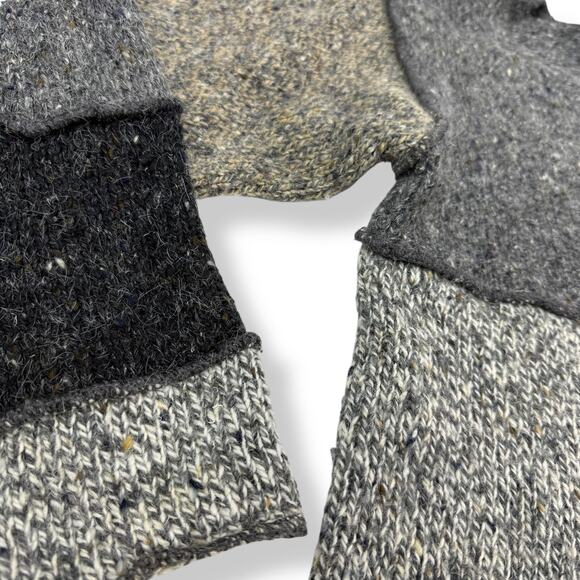 90's wool blend oversized deep v-neck sweater by IDI BY MATHEW H - Picture 8 of 16